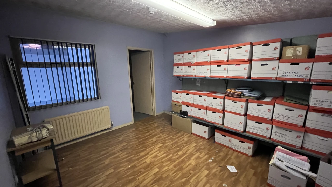 
                        img_9100.jpeg, Belfast, BT11 9AP