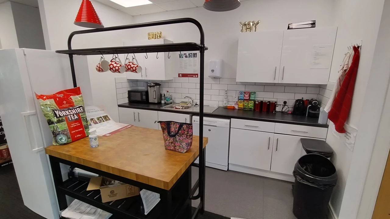 
                        1000044022.jpg, Belfast, BT1 4LS