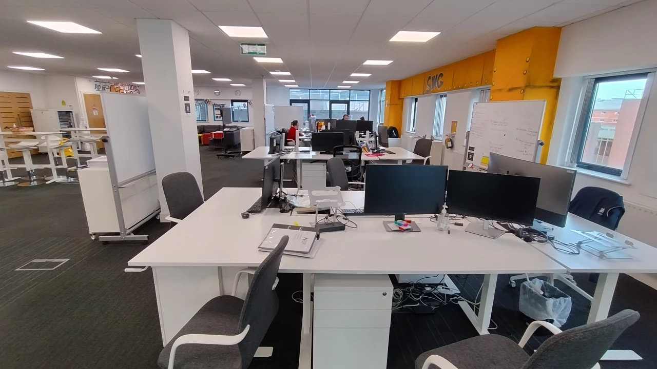 
                        1000044024.jpg, Belfast, BT1 4LS