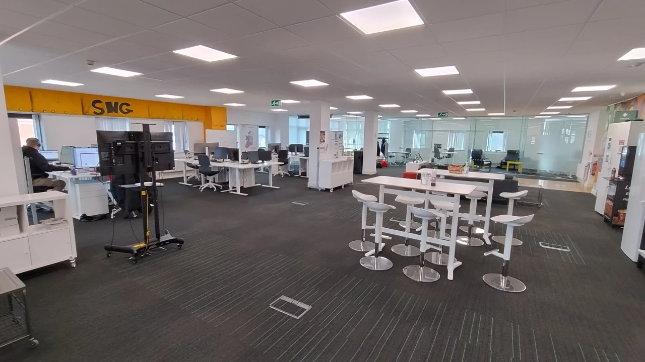 
                        1000044028.jpg, Belfast, BT1 4LS