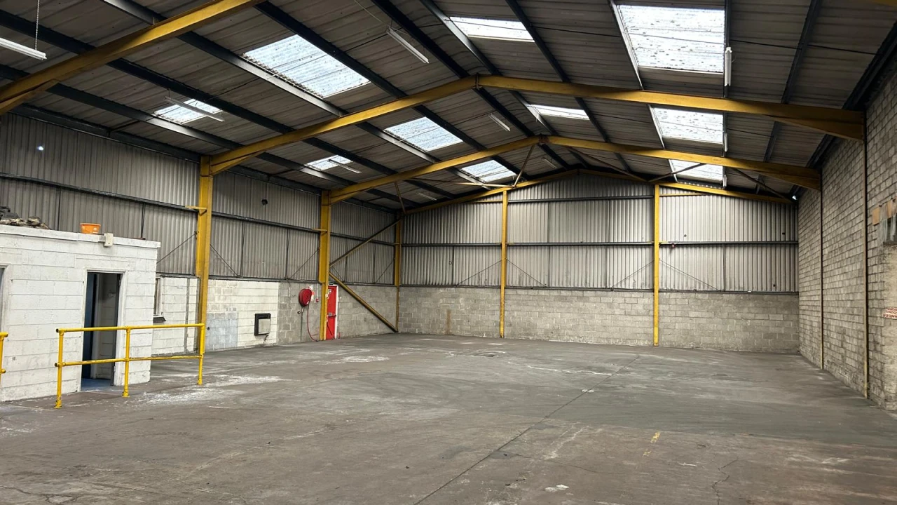 
                        img-20250718-wa0012.jpg, Newtownabbey, BT36 4FH