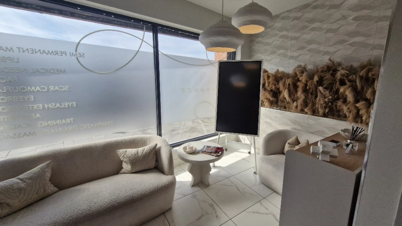 
                        20250430_095907_resized.jpg, Belfast, BT11 9BU