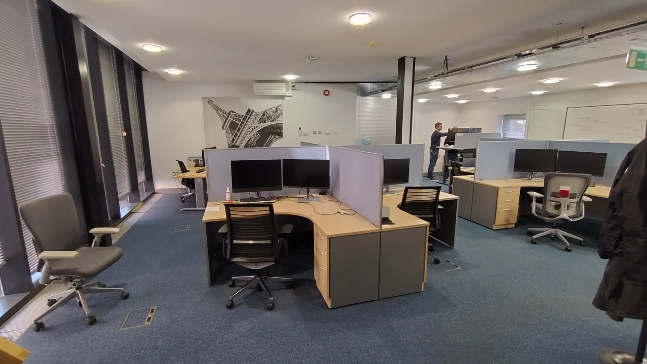 
                        1000040221.jpg, Newtownabbey, BT36 7TL