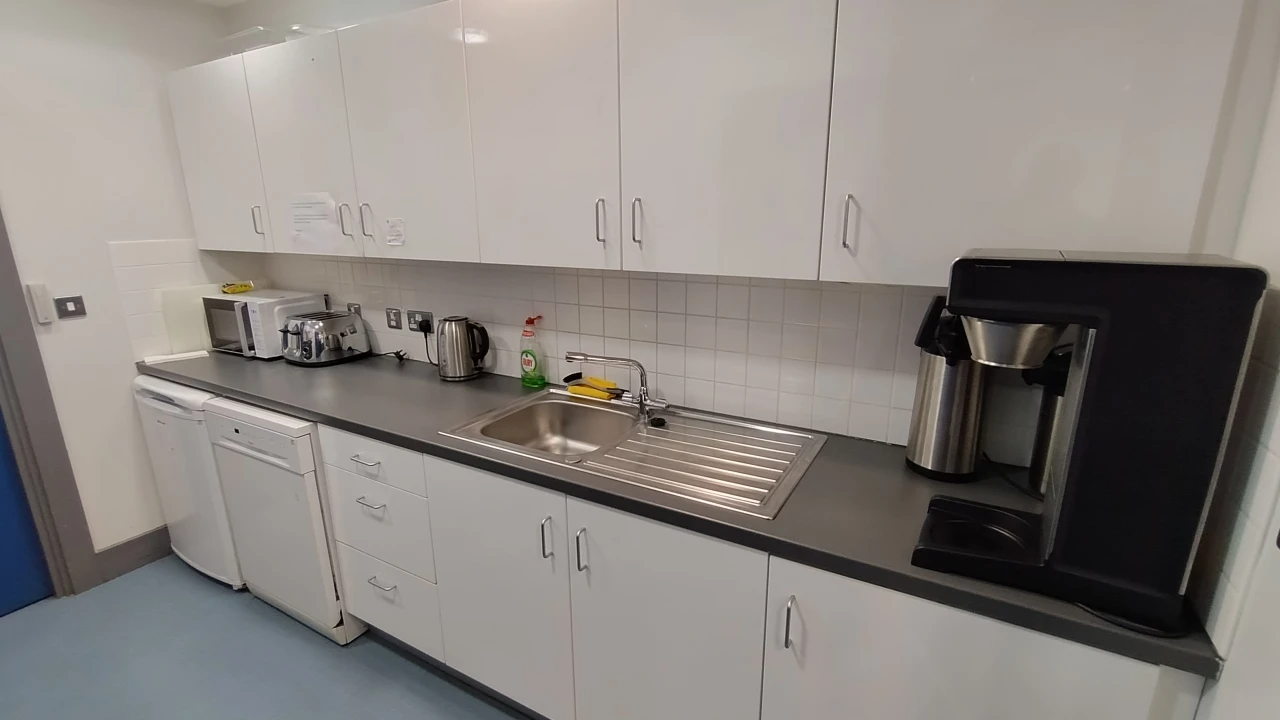 
                        1000040226.jpg, Newtownabbey, BT36 7TL