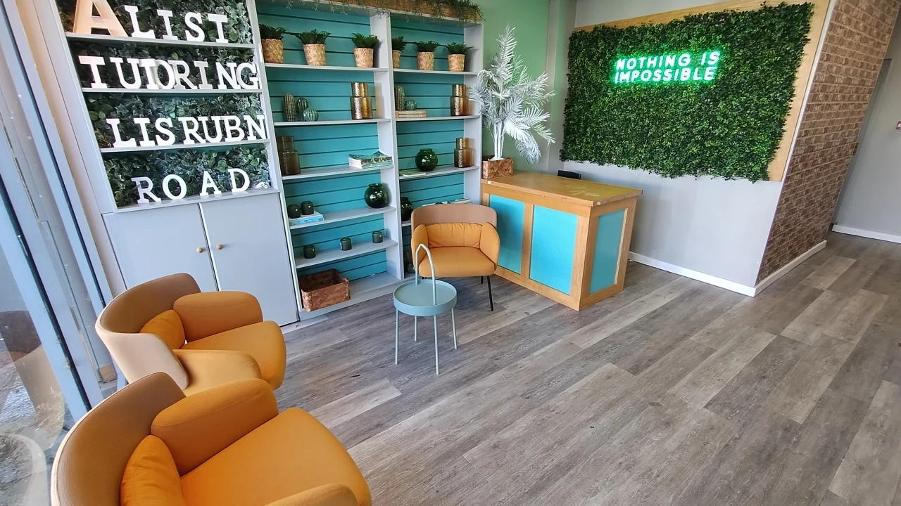 
                        1000043883.jpg, Belfast, BT9 6GD