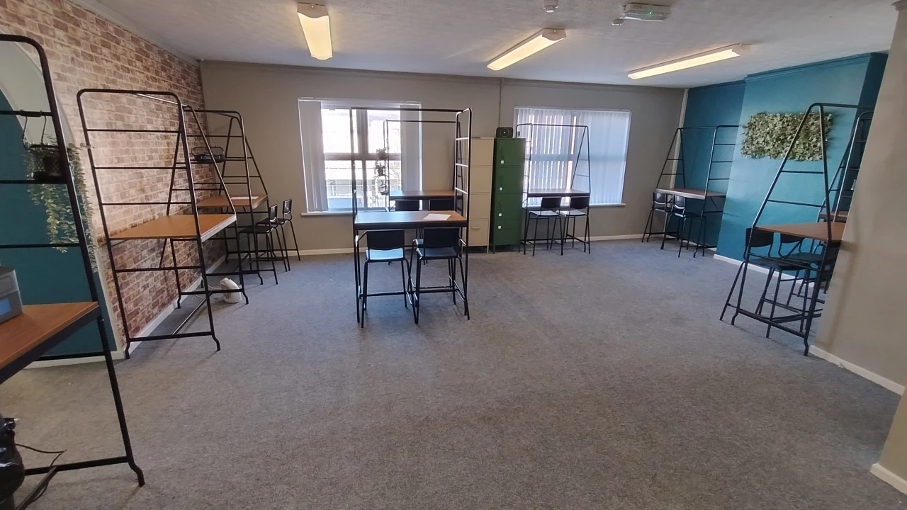 
                        1000043886.jpg, Belfast, BT9 6GD