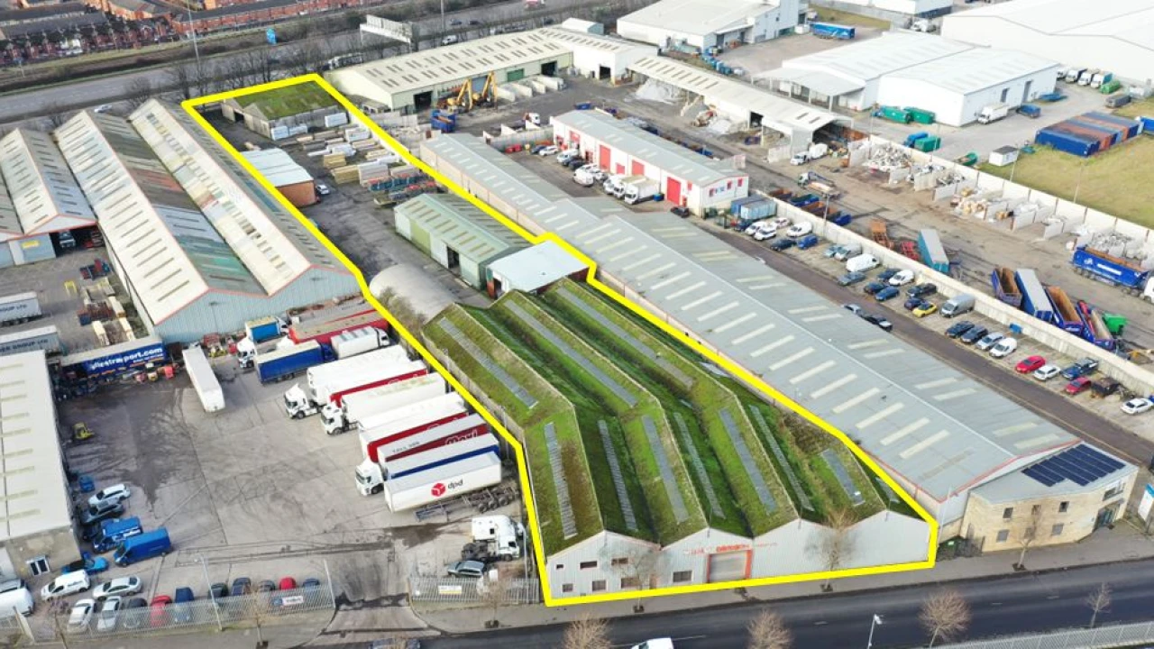 
                        capturefront.JPG, Belfast, BT3 9AR