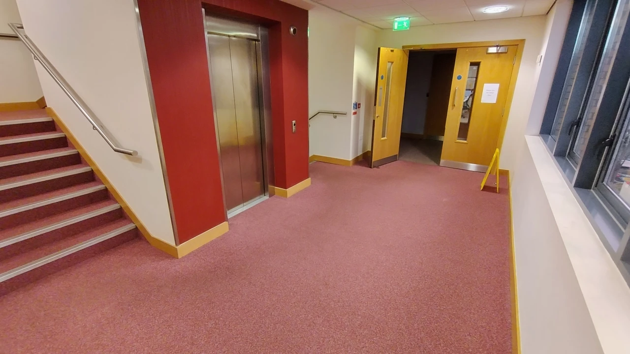 
                        1000026552.jpg, Belfast, BT5 6BQ