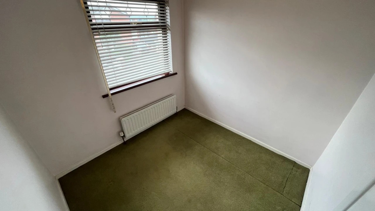 
                        img-20250512-wa0020.jpg, Belfast, BT11 8AQ