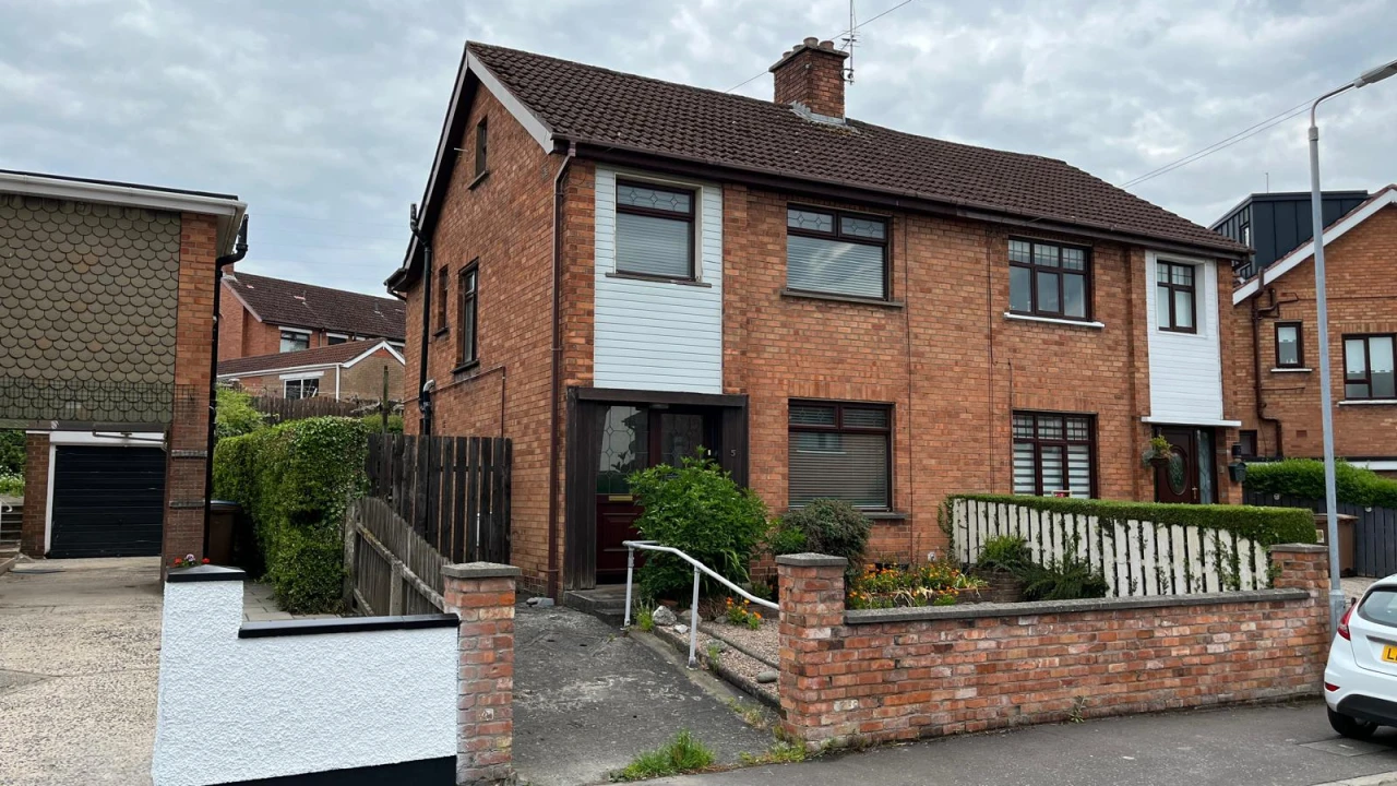 
                        img-20250512-wa0035.jpg, Belfast, BT11 8AQ