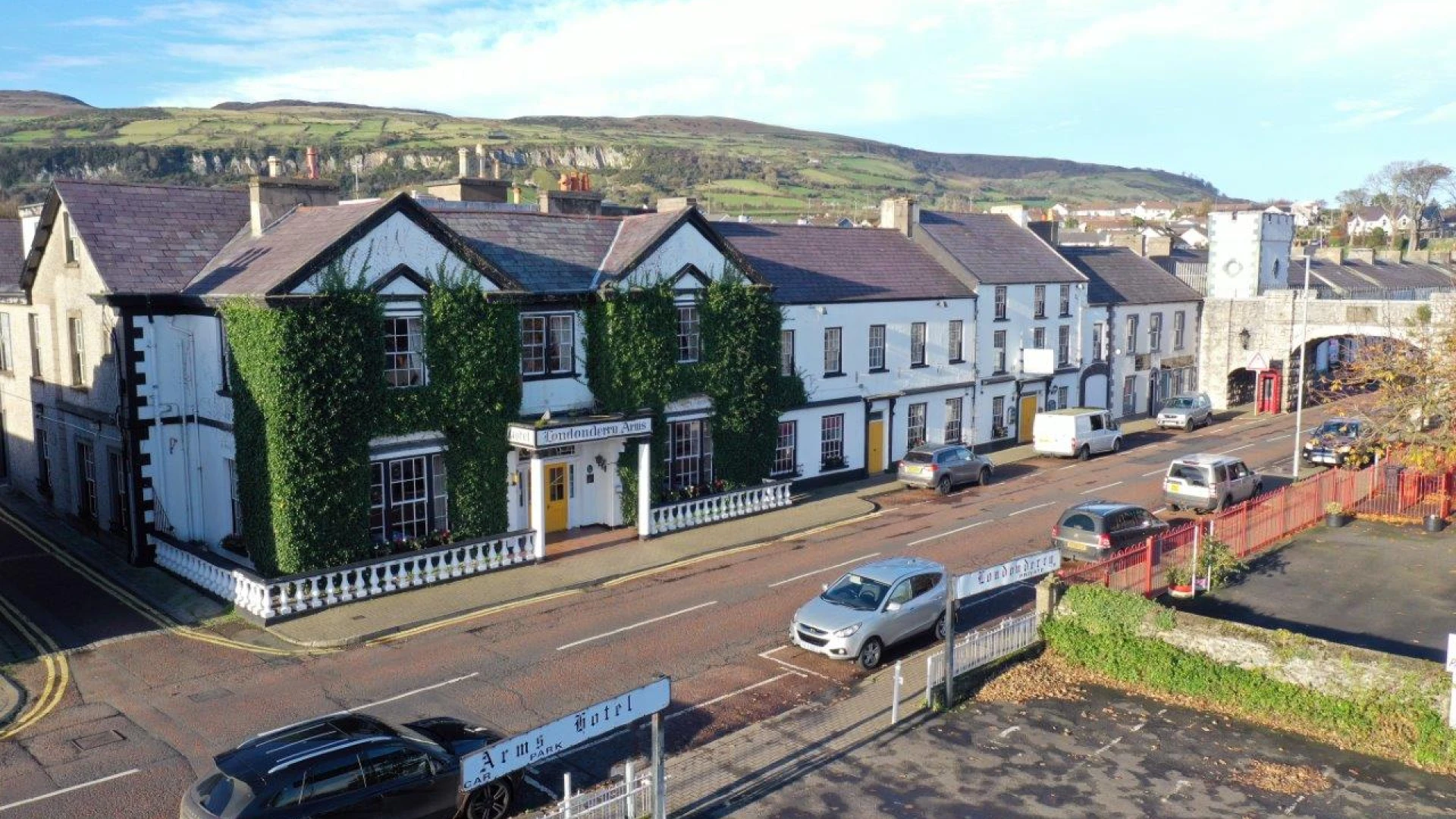 Londonderry Arms, 20 Harbour Road