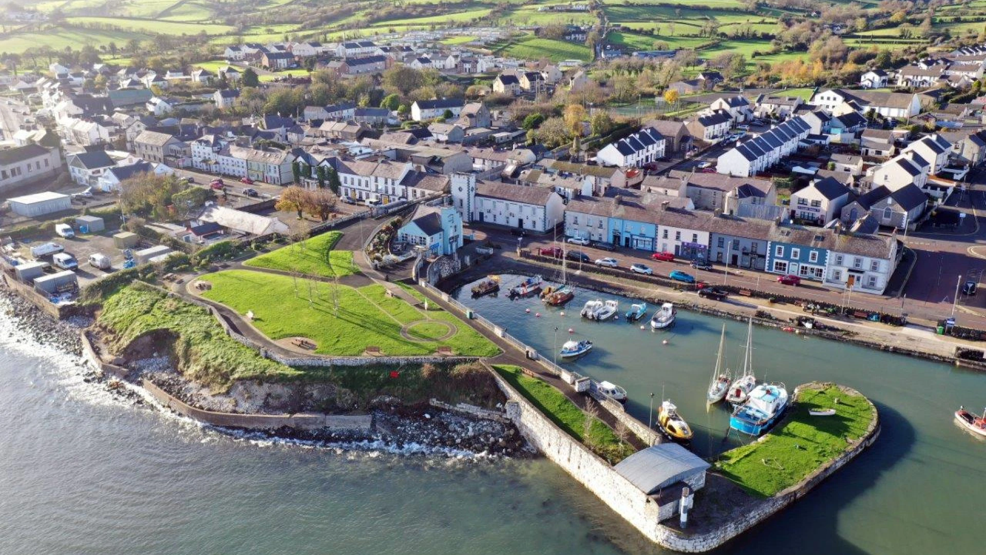 Londonderry Arms, 20 Harbour Road